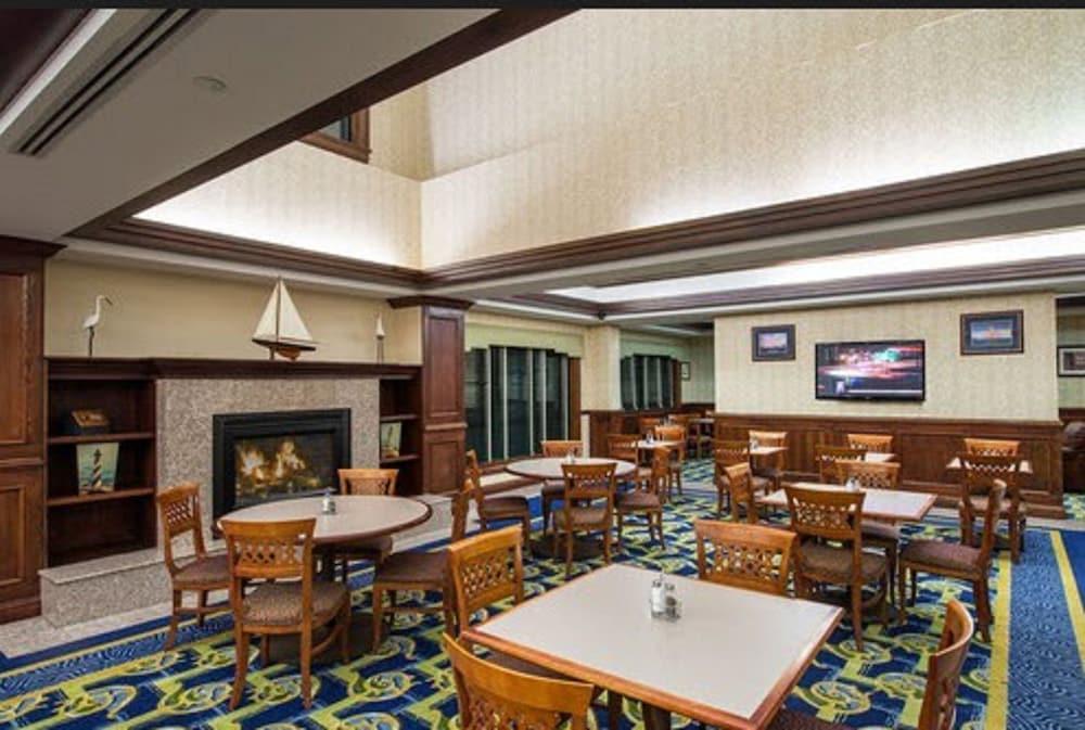 Holiday Inn Express Hauppauge-Long Island By Ihg Exterior photo