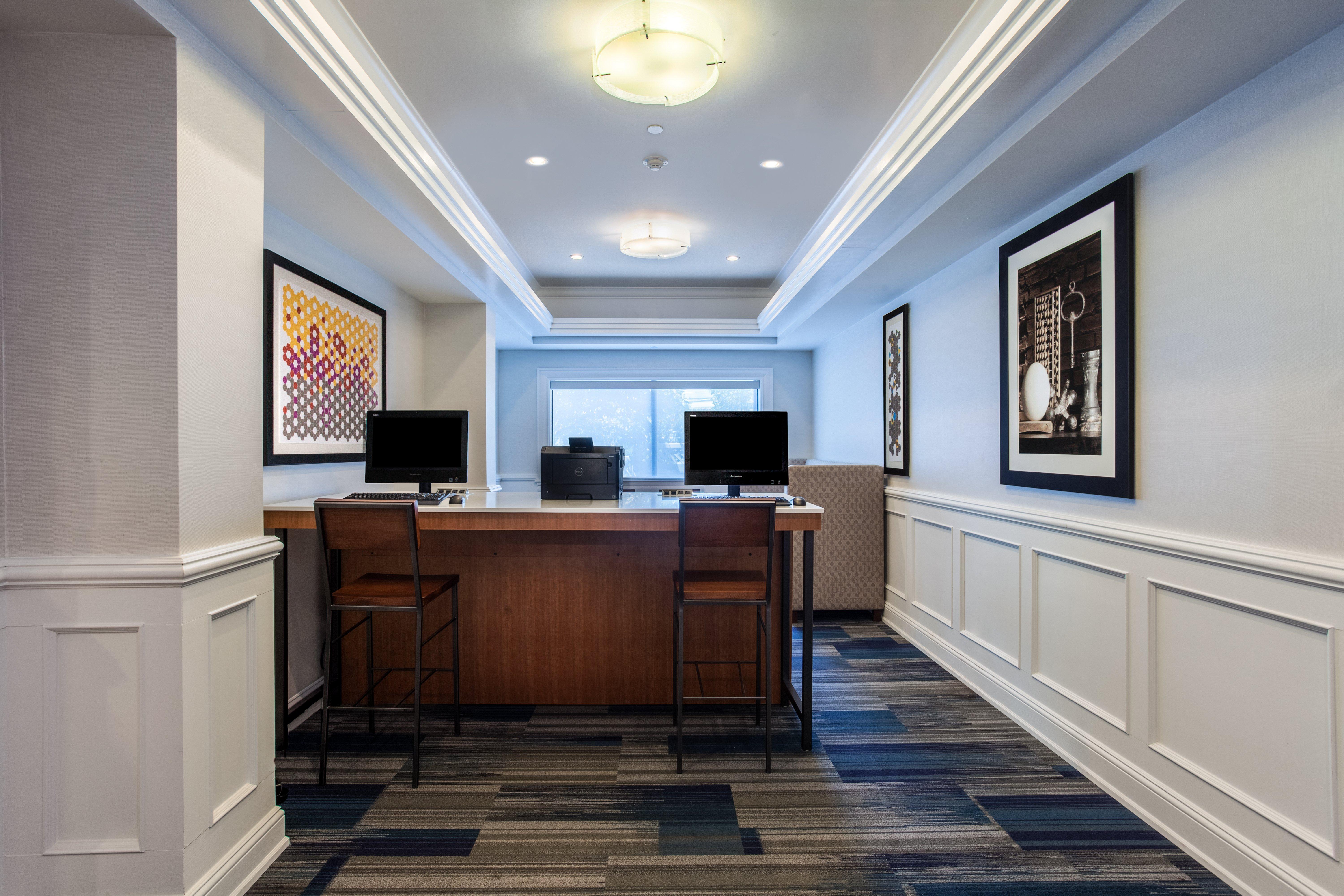 Holiday Inn Express Hauppauge-Long Island By Ihg Exterior photo