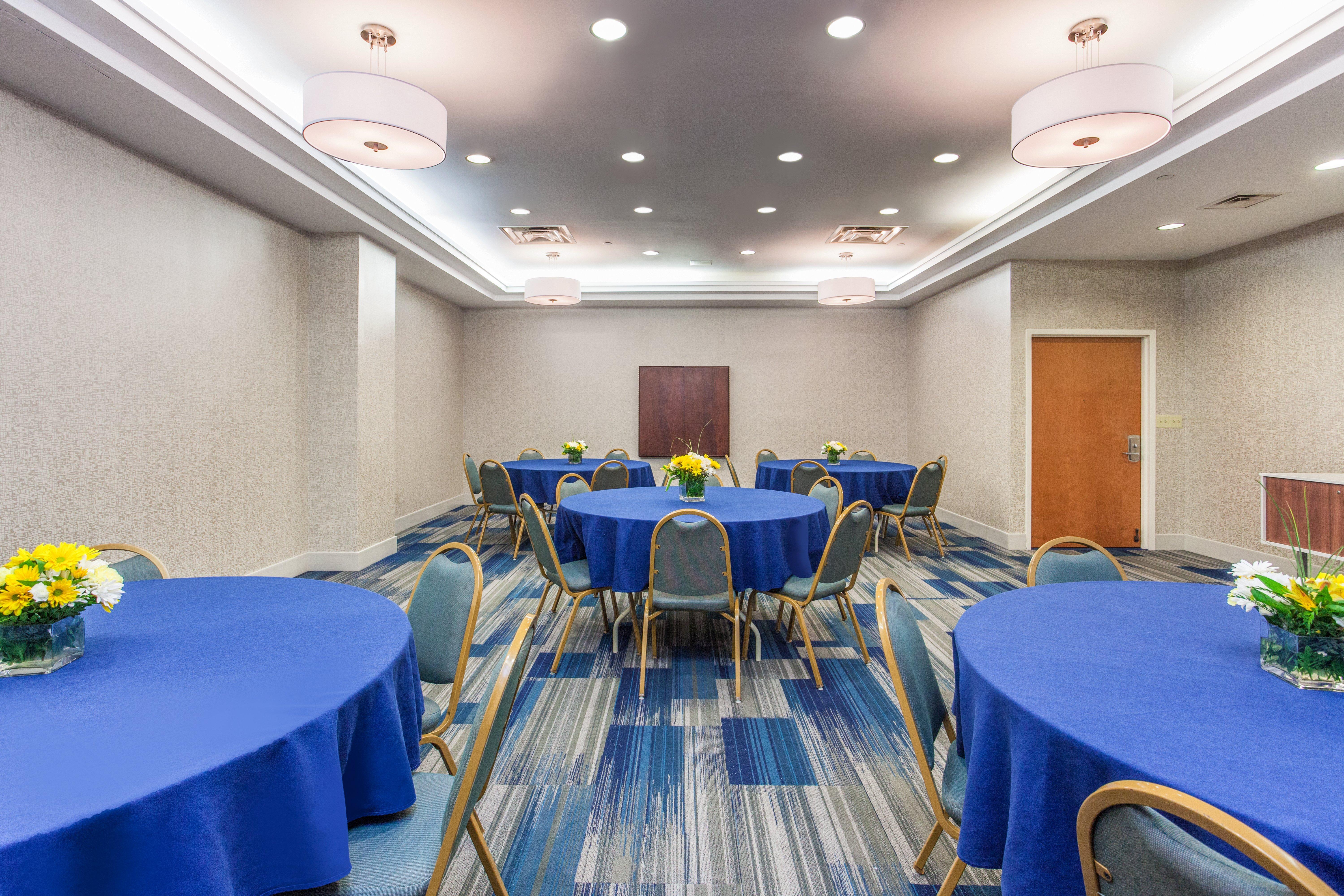 Holiday Inn Express Hauppauge-Long Island By Ihg Exterior photo