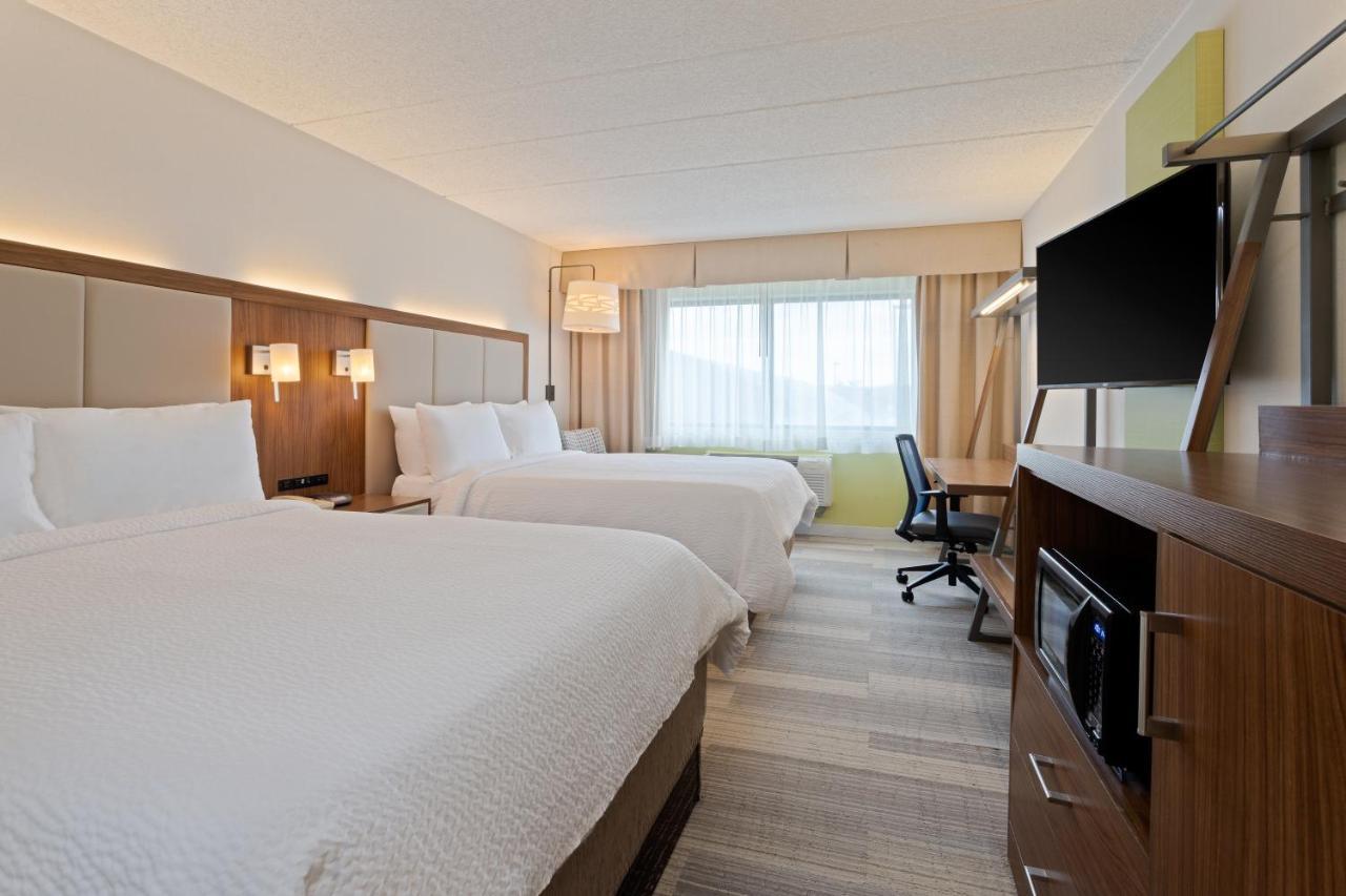 Holiday Inn Express Hauppauge-Long Island By Ihg Exterior photo