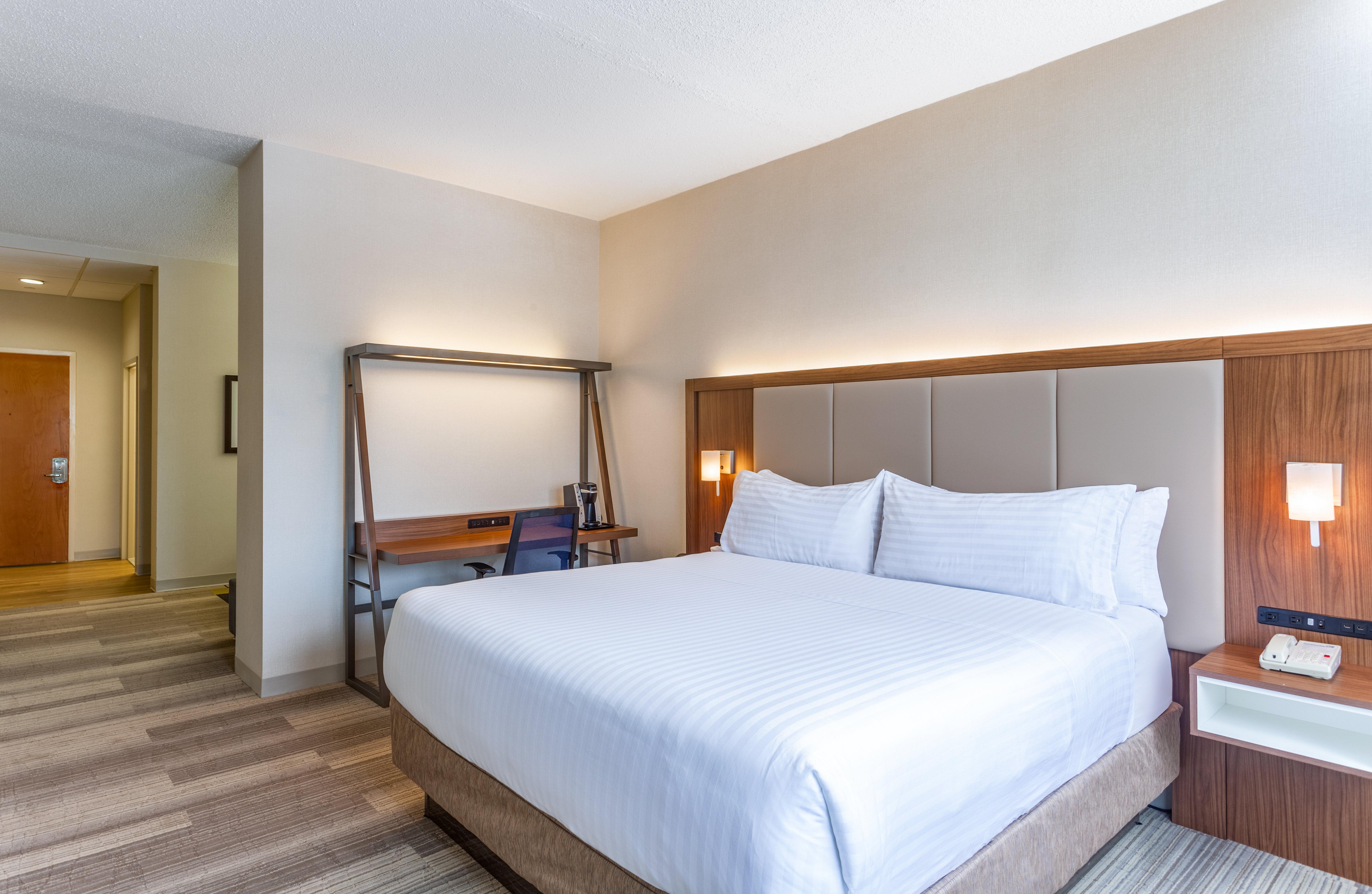 Holiday Inn Express Hauppauge-Long Island By Ihg Exterior photo