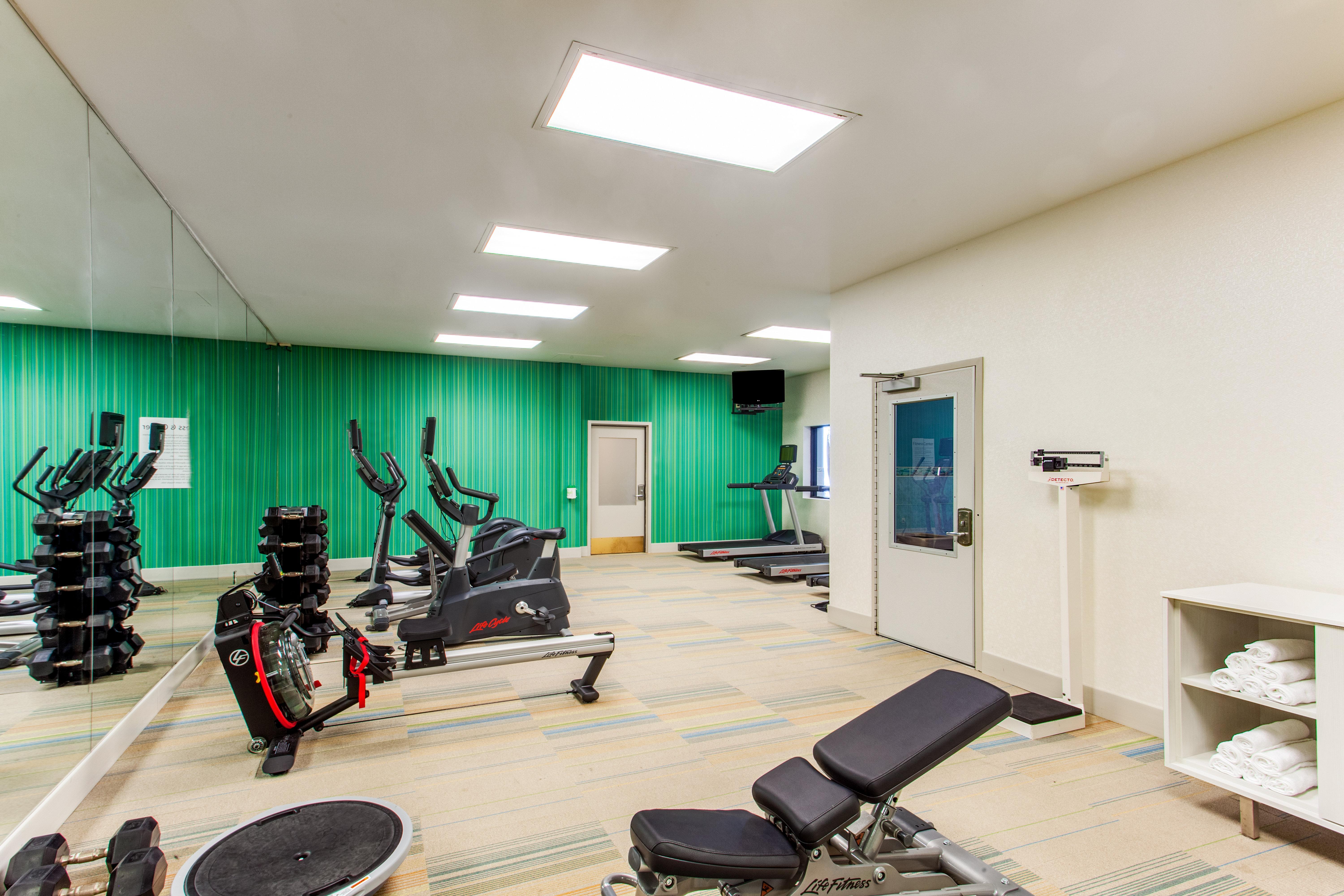 Holiday Inn Express Hauppauge-Long Island By Ihg Exterior photo