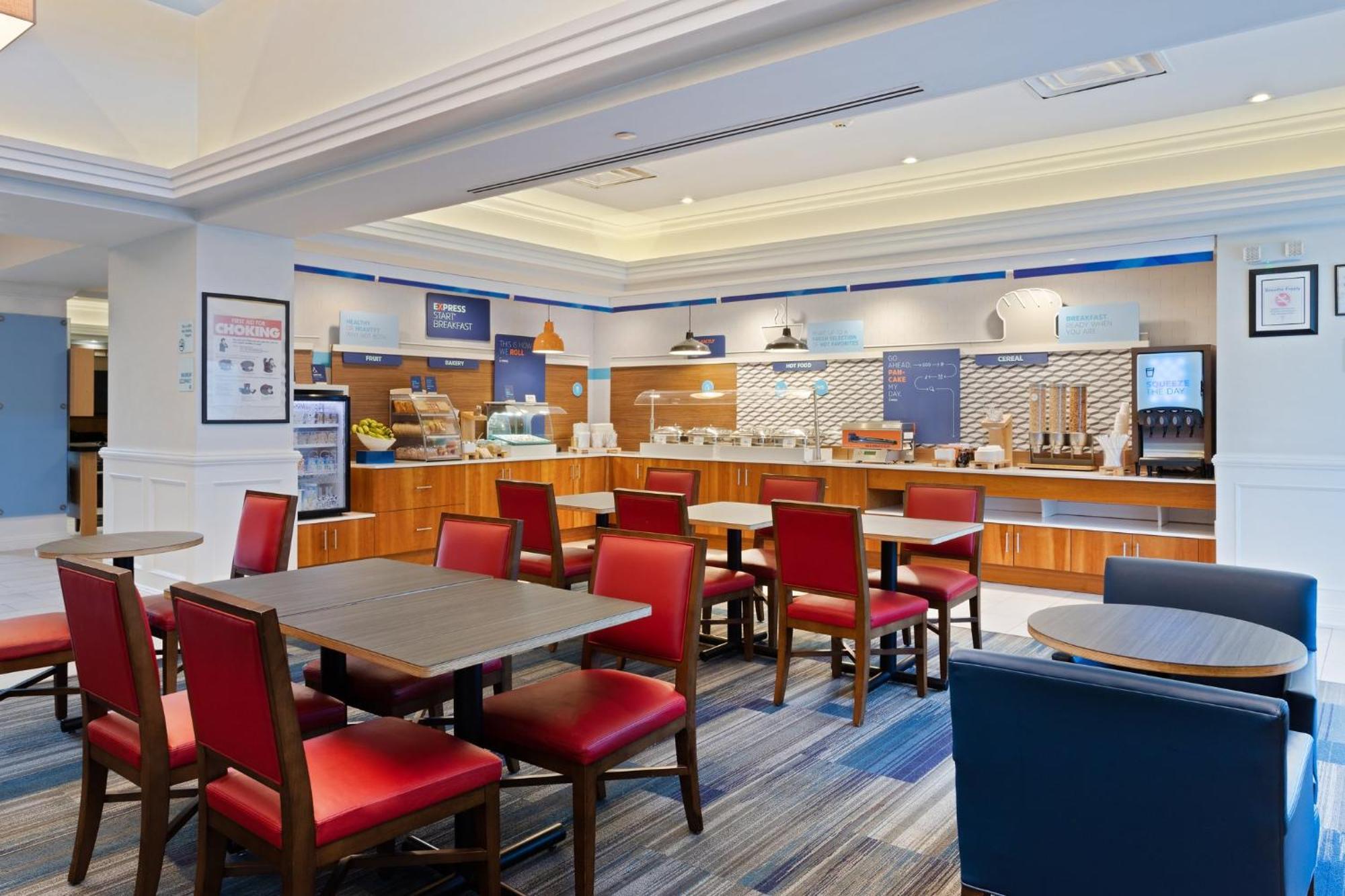 Holiday Inn Express Hauppauge-Long Island By Ihg Exterior photo